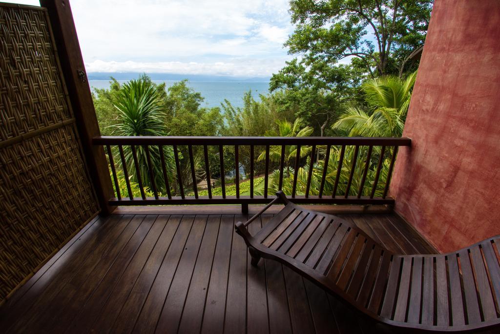 Casa Vermelha Guest House อิลญาเบลา ภายนอก รูปภาพ