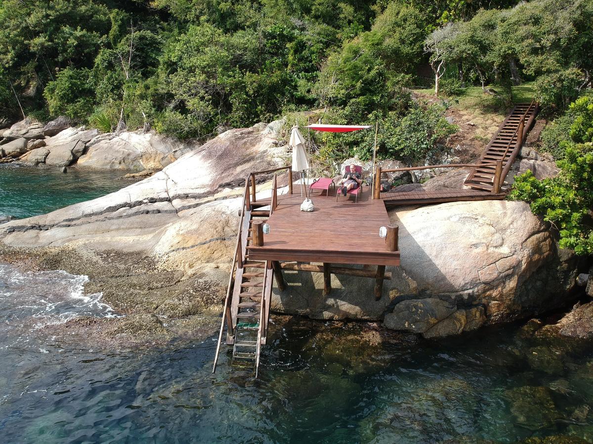 Casa Vermelha Guest House อิลญาเบลา ภายนอก รูปภาพ