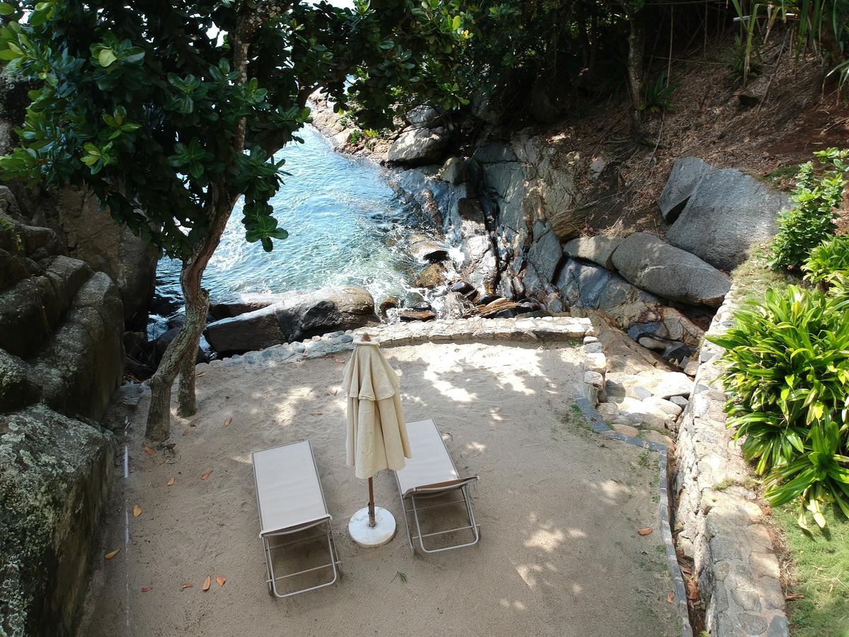 Casa Vermelha Guest House อิลญาเบลา ภายนอก รูปภาพ