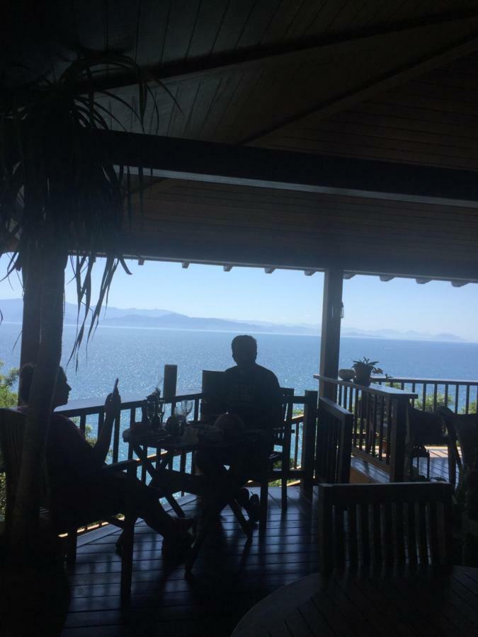 Casa Vermelha Guest House อิลญาเบลา ภายนอก รูปภาพ