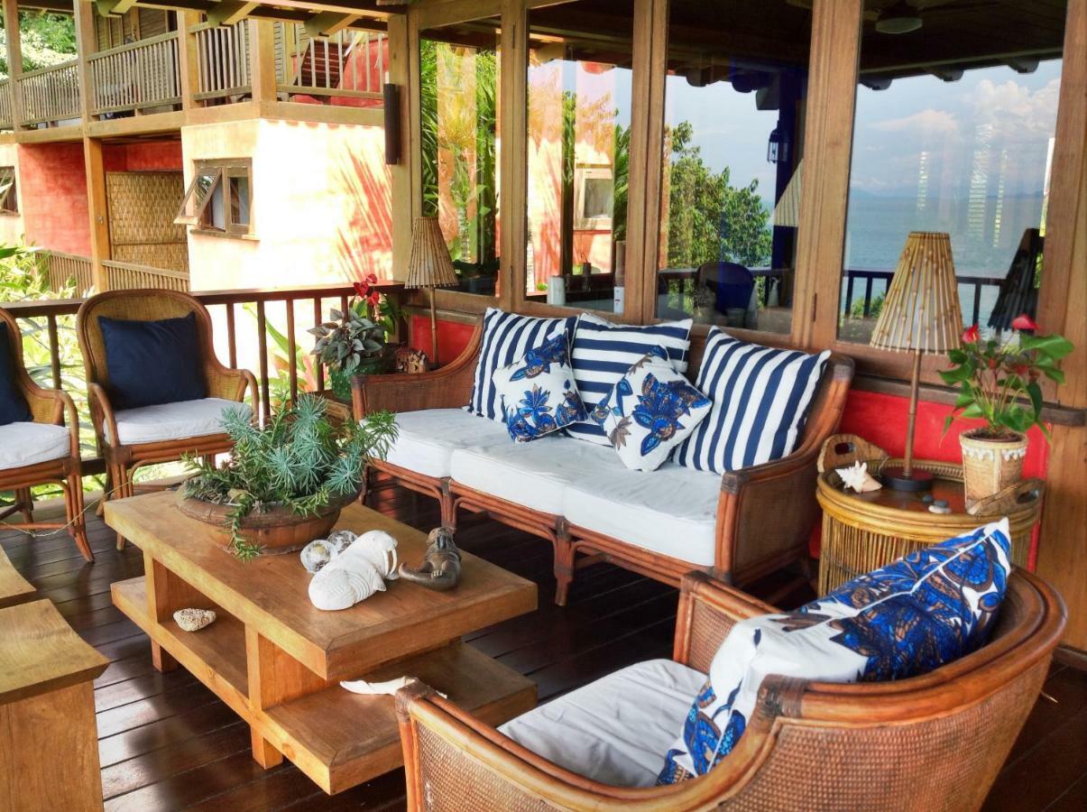 Casa Vermelha Guest House อิลญาเบลา ภายนอก รูปภาพ